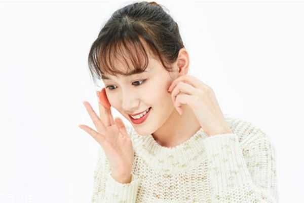 肌底液和精华液哪个好