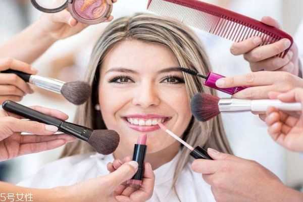 为什么化妆后会容易长痘痘