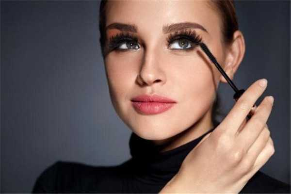 睫毛增长夜对眼睛有害吗