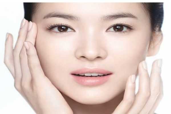 混合型皮肤应该怎么护肤呢 混合型皮肤应该怎么护肤呢