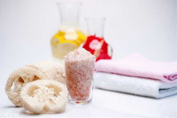 沐浴盐可以洗脸吗