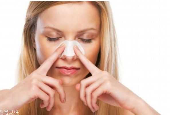 为什么鼻子爱出油