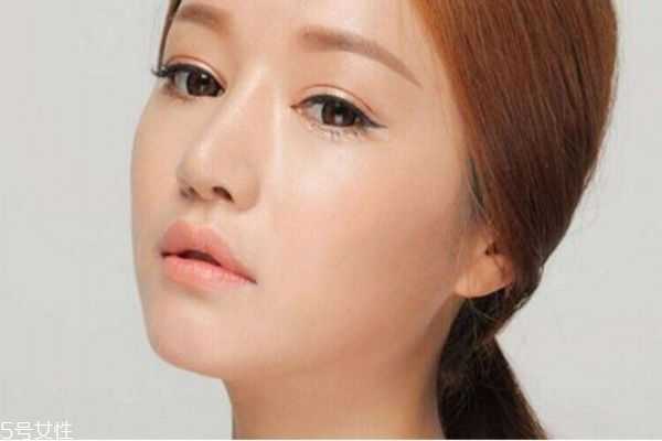 为什么鼻子爱出油