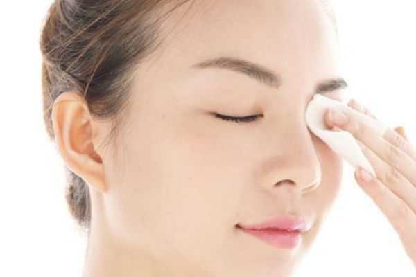 为什么化妆后会容易长痘痘