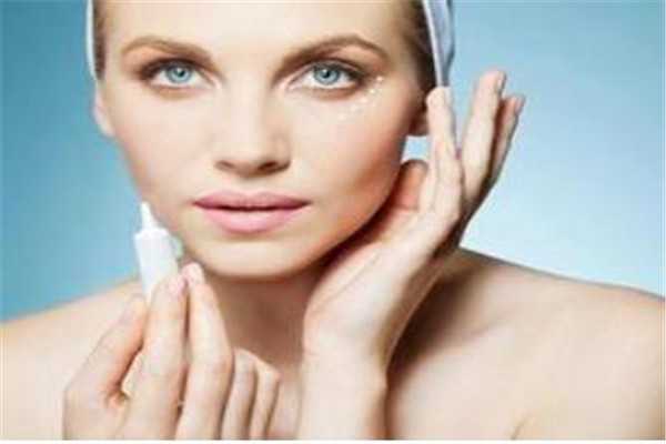 眼角皱纹多是什么原因