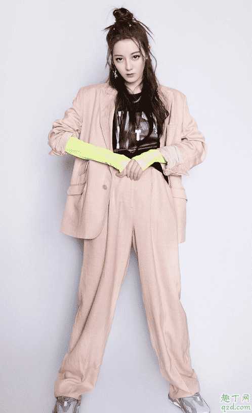 初秋糖果色西装怎么搭?初秋糖果色西装明星同款搭配推荐 初秋糖果色西装怎么搭?初秋糖果色西装明星同款搭配推荐