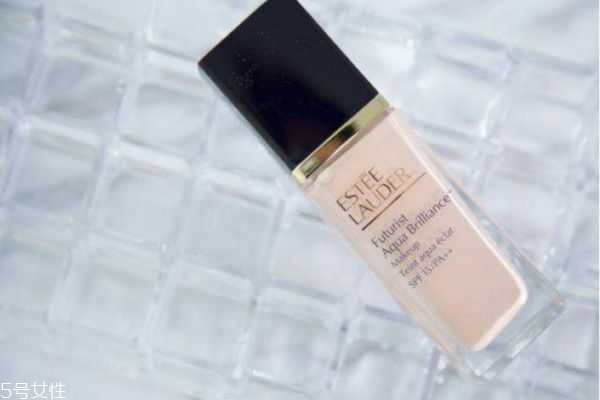 粉底液该怎么涂？如何用刷子打粉底液