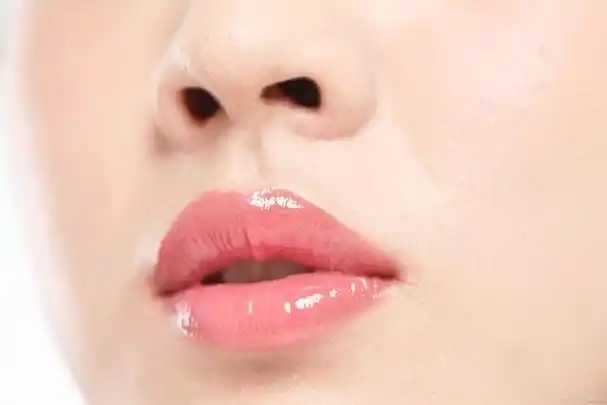 唇彩适用人群有哪些?唇彩适合多大年龄用 唇彩适用人群有哪些?唇彩适合多大年龄用