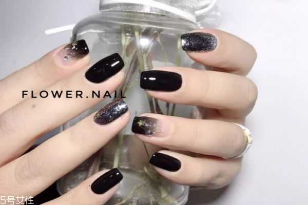 指甲油颜色怎么选？怎样选购指甲油