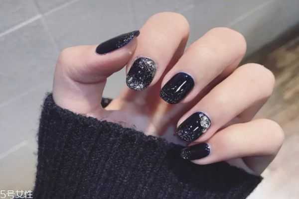 水晶甲对身体有害吗？第一次做美甲注意什么