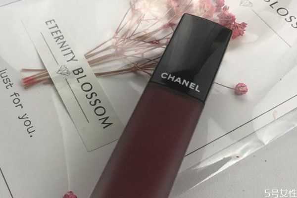 怎么辨别香奈儿154真假?香奈儿唇釉154真假辨别 怎么辨别香奈儿154真假?香奈儿唇釉154真假辨别