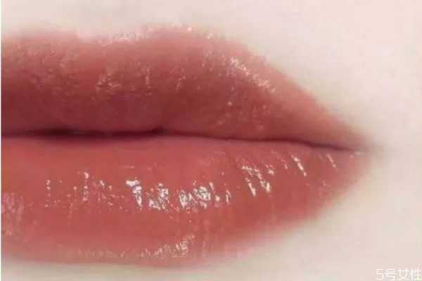 唇釉颜色太深怎么调？唇釉颜色太重怎么办