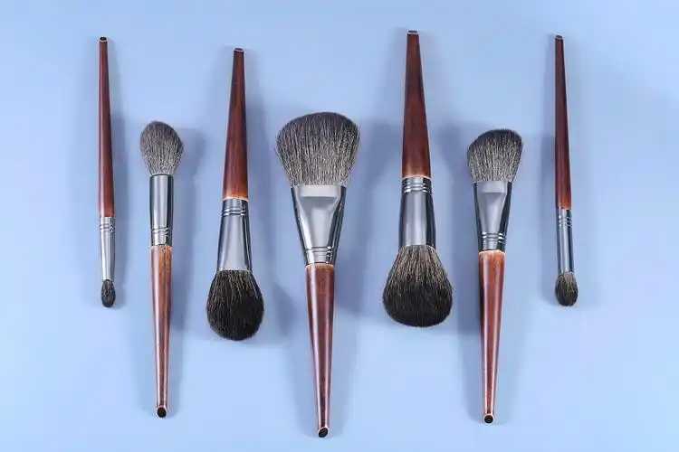 皮肤干可以用粉底刷吗