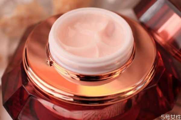 蜗牛霜搓泥吗?蜗牛霜保质期是多久 蜗牛霜搓泥吗?蜗牛霜保质期是多久