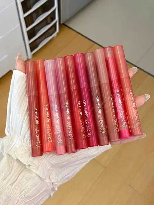 遮瑕笔和卧蚕笔是一样的吗