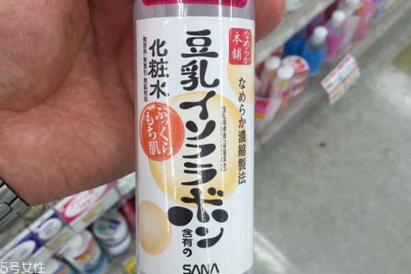豆乳化妆水含酒精吗 豆乳化妆水含酒精吗
