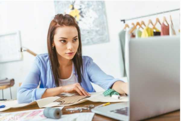 毛孔粗大怎么治