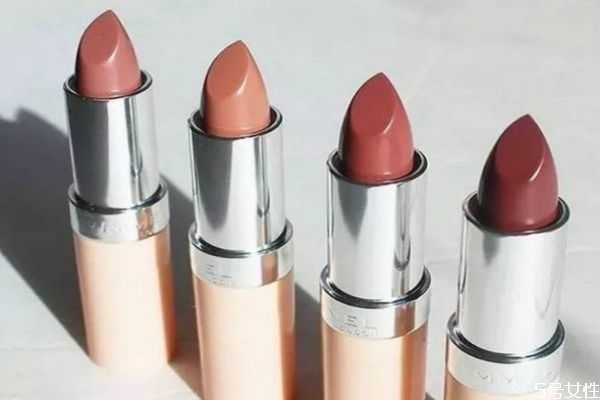 45岁选什么颜色口红 适合素颜妈妈的口红