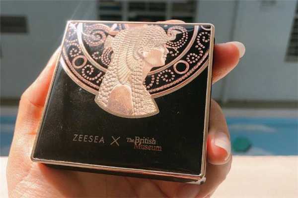 zeesea粉饼适合什么肤质?zeesea滋色粉饼怎么用 zeesea粉饼适合什么肤质?zeesea滋色粉饼怎么用