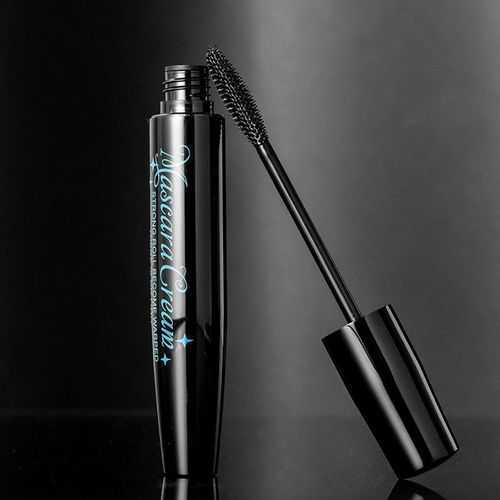 睫毛膏会掉色吗