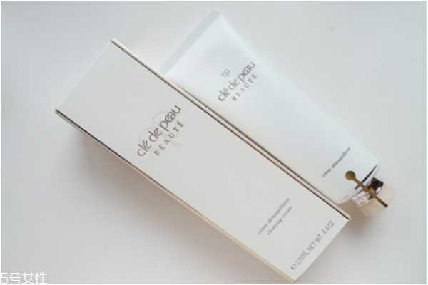 长痘适合什么卸妆产品