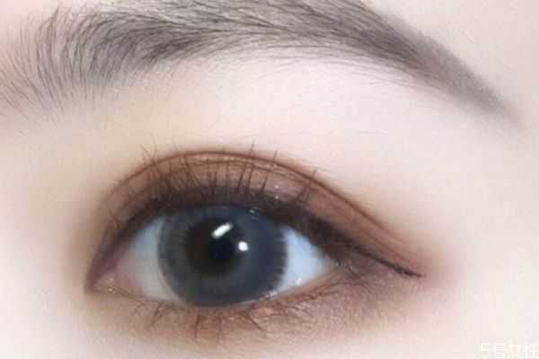 画眼影的时候要注意什么 画眼影的时候要注意什么