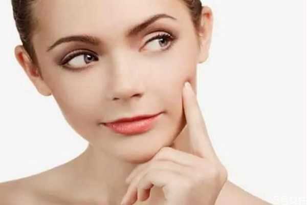 化妆会起痘痘吗?长痘痘到底能不能化妆 化妆会起痘痘吗?长痘痘到底能不能化妆