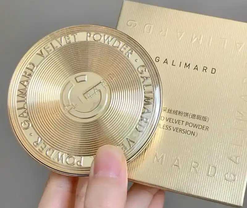 粉饼主要涂在哪个部位?粉饼可以涂脖子吗 粉饼主要涂在哪个部位?粉饼可以涂脖子吗