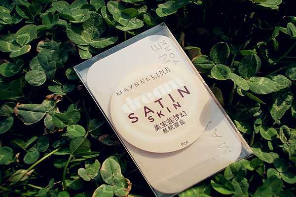 精华霜的正确使用方法 精华霜的正确使用方法