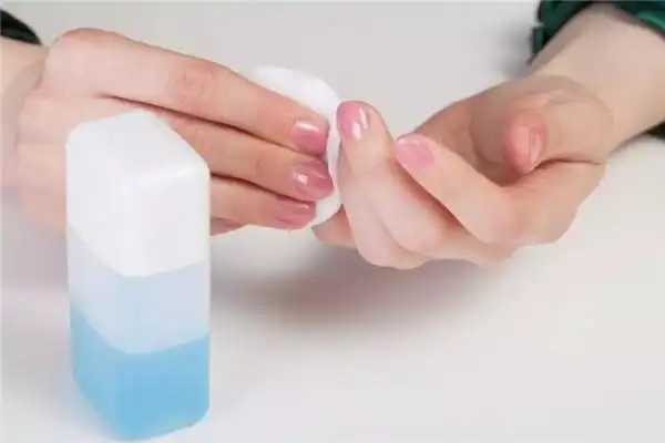 酒精可以卸妆吗 酒精可以卸妆吗