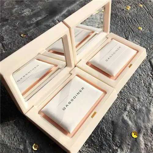 粉饼怎么用才不卡粉？粉饼应该怎么用