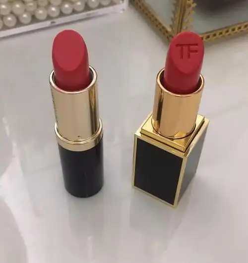 口红能涂脸上吗?口红擦在脸上会伤皮肤吗 口红能涂脸上吗?口红擦在脸上会伤皮肤吗