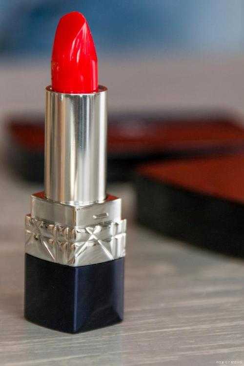 口红不盖盖子会怎么样