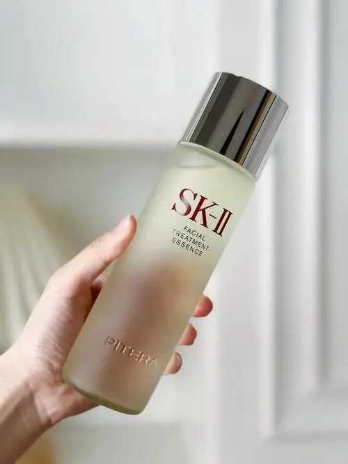 精华和精油可以一起使用吗？