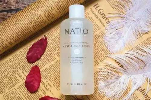 含有玻尿酸的爽肤水怎么保湿呢