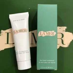 精油在护手霜中的功效与作用 精油在护手霜中的功效与作用