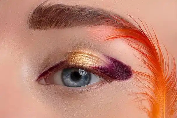 不化底妆可以涂眼影吗 不化底妆可以涂眼影吗