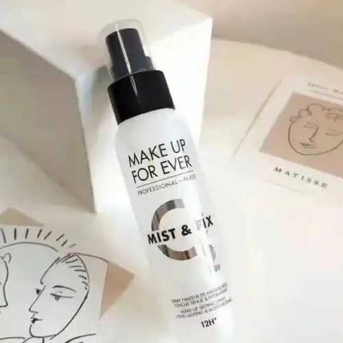 定妆粉和定妆喷雾可以同时使用吗 定妆粉和定妆喷雾可以同时使用吗