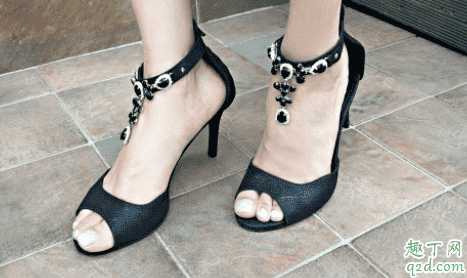 拇指外翻用手揉管用吗？拇外翻能导致脚掌疼吗