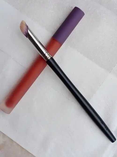 无痕粉底刷好用吗?无痕粉底刷的作用是什么 无痕粉底刷好用吗?无痕粉底刷的作用是什么