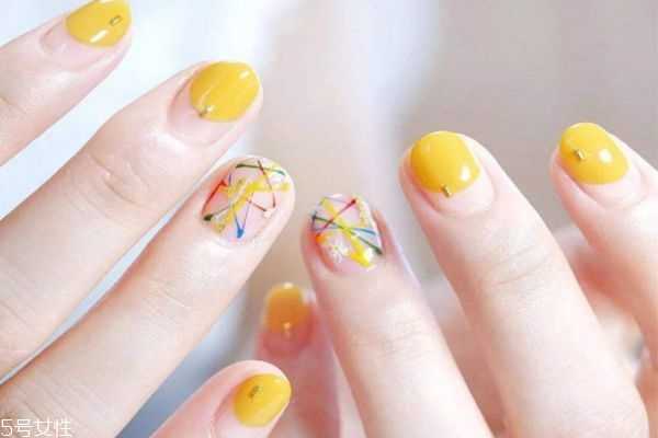做一次美甲可以保持多久?美甲的注意事项是什么 做一次美甲可以保持多久?美甲的注意事项是什么