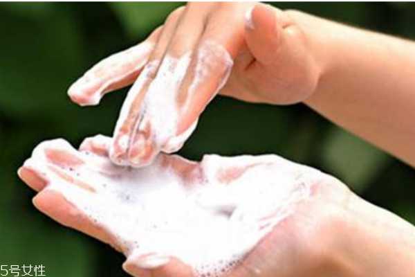早上怎么洗脸最好 注意3点吸收效果能翻倍