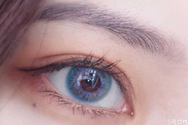 蓝色美瞳给人的感觉 蓝色美瞳什么样的好看 蓝色美瞳给人的感觉 蓝色美瞳什么样的好看
