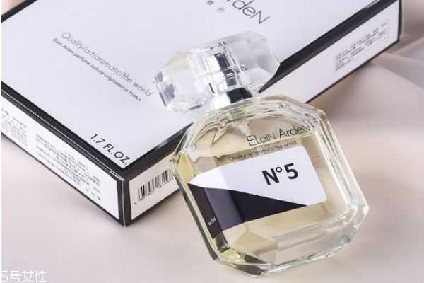 香水有什么危害吗?一般香水的主要成分是什么 香水有什么危害吗?一般香水的主要成分是什么