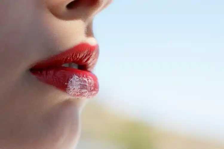 男士可以用染唇液吗 男士可以用染唇液吗