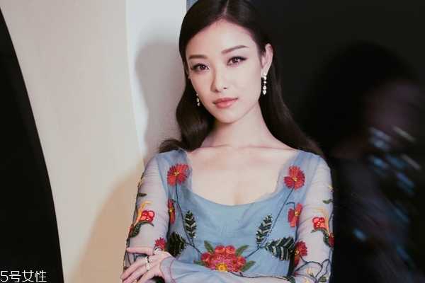 油性皮肤容易变黑怎么办