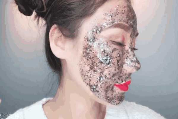 pny7s星空面膜敷多久 将银河贴在脸上