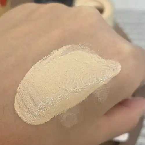 粉底霜含有什么成分不能用