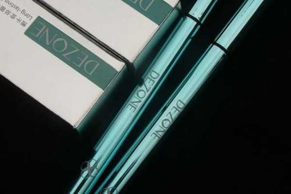 dezone小紫管眼线笔好用吗?dezone小紫管眼线笔会晕妆吗 dezone小紫管眼线笔好用吗?dezone小紫管眼线笔会晕妆吗