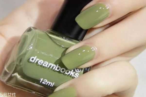 指甲油颜色怎么选？怎样选购指甲油